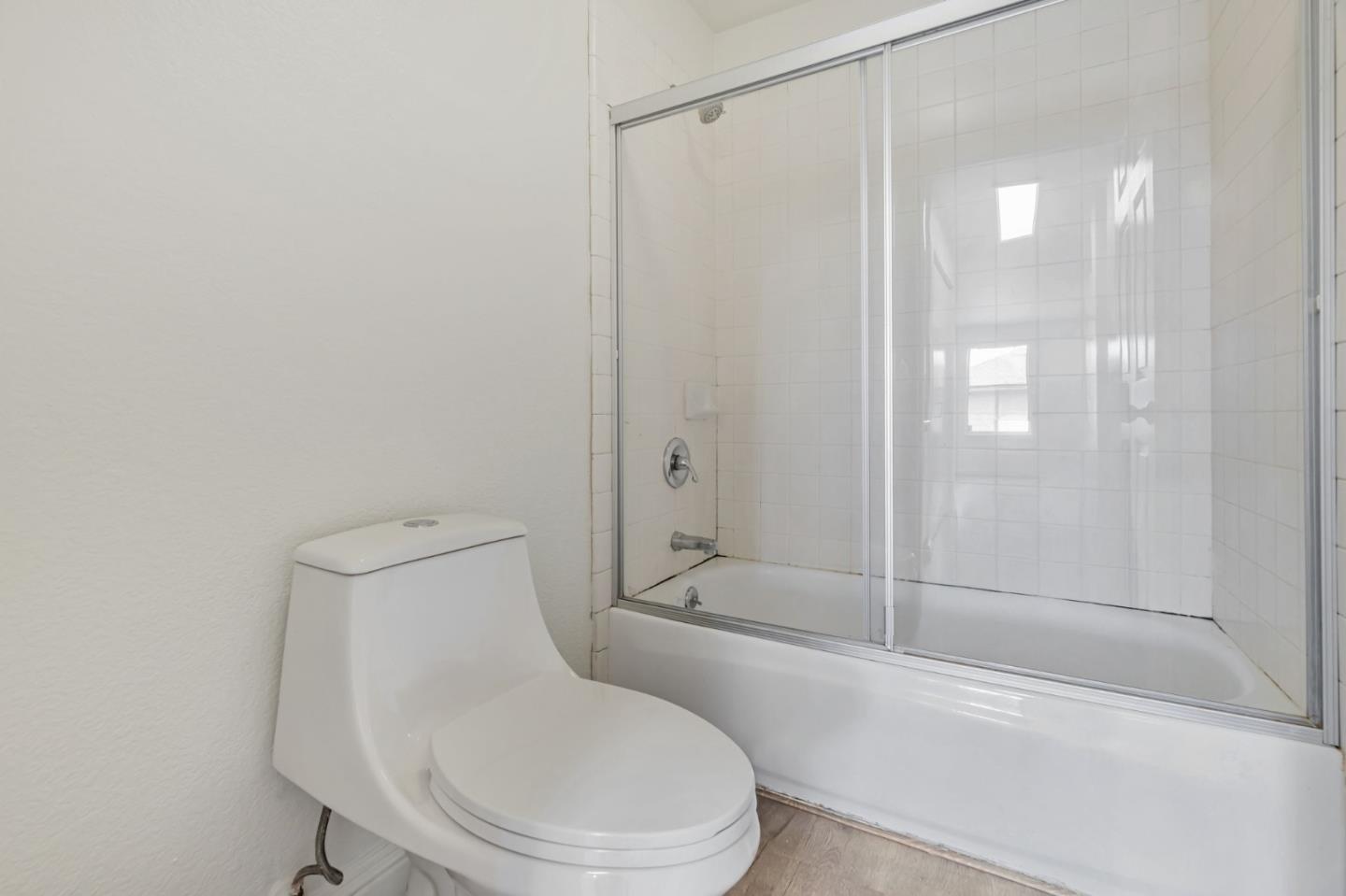 Detail Gallery Image 23 of 30 For 17 Kiska Rd, San Francisco,  CA 94124 - 3 Beds | 2 Baths