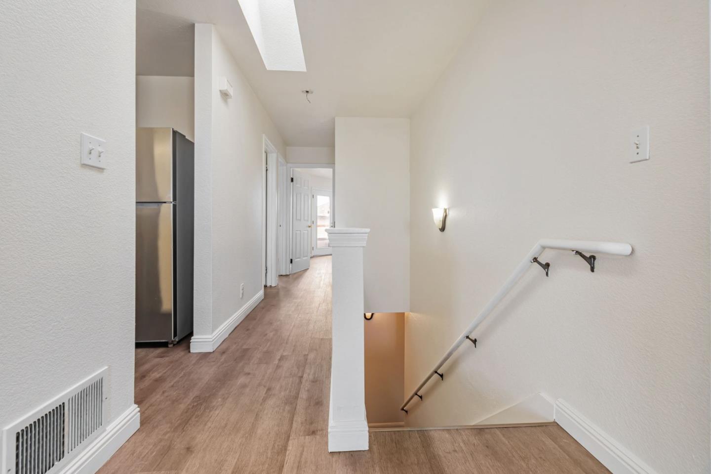 Detail Gallery Image 9 of 30 For 17 Kiska Rd, San Francisco,  CA 94124 - 3 Beds | 2 Baths