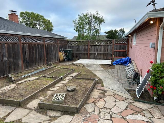 Detail Gallery Image 3 of 10 For 1735 Cottage Grove Ave, San Mateo,  CA 94401 - 3 Beds | 1 Baths