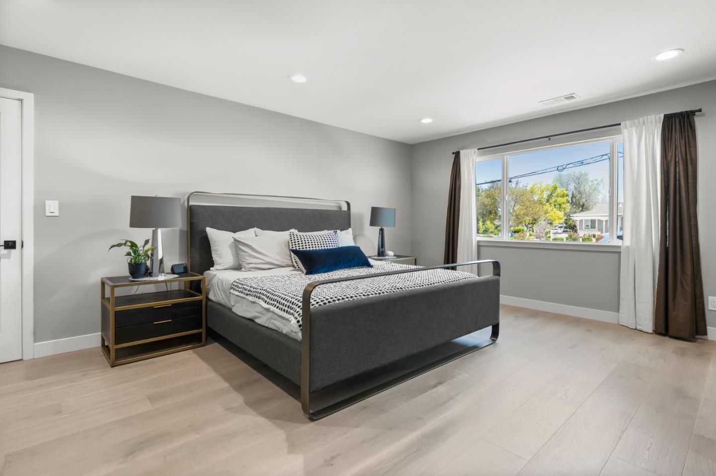 Detail Gallery Image 22 of 45 For 5471 Dent Ave, San Jose,  CA 95118 - 4 Beds | 3 Baths