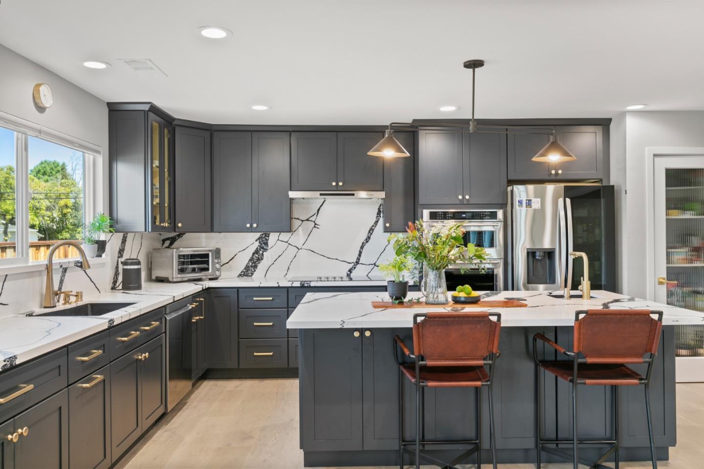 Detail Gallery Image 8 of 45 For 5471 Dent Ave, San Jose,  CA 95118 - 4 Beds | 3 Baths