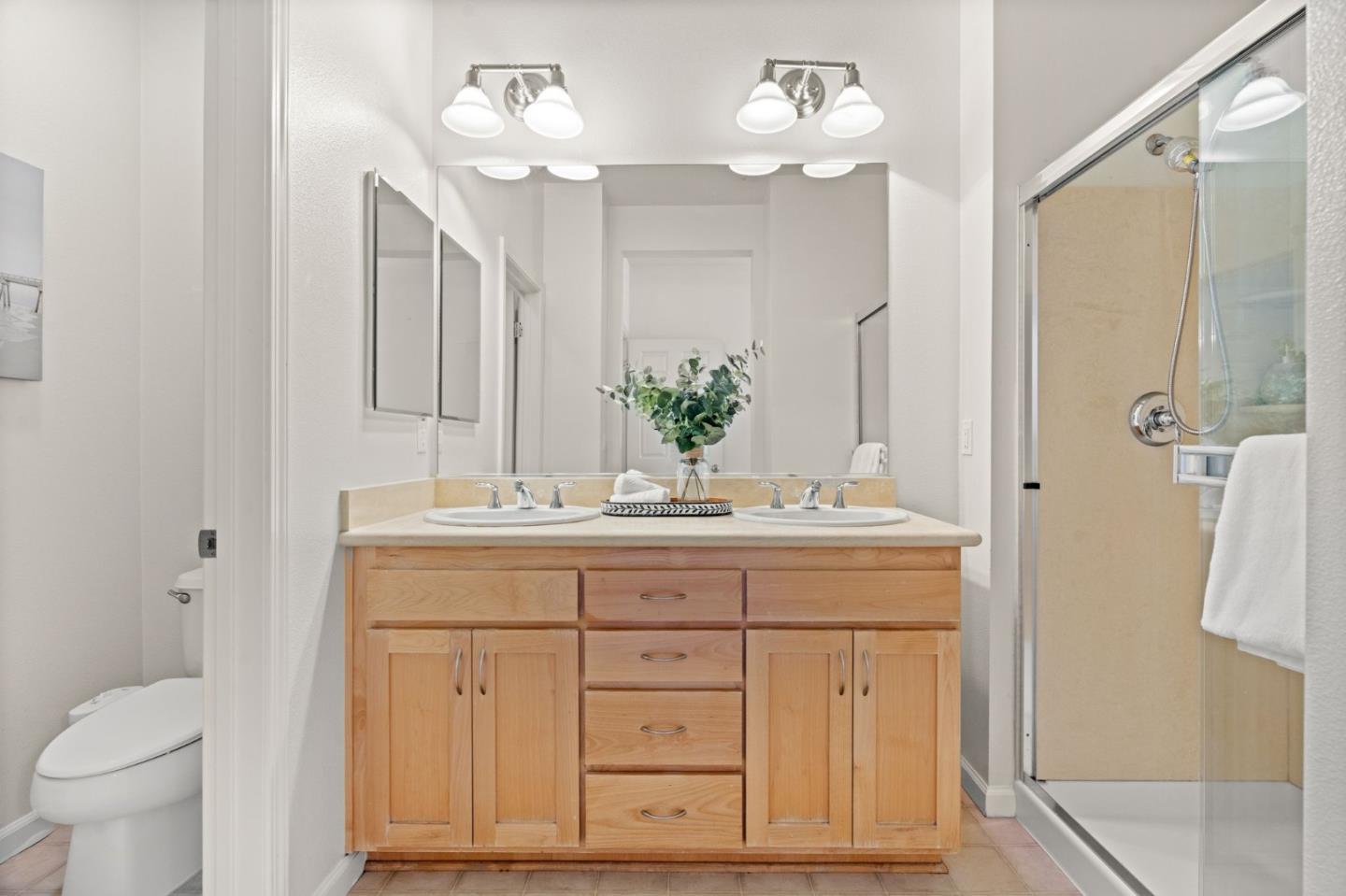 Detail Gallery Image 27 of 39 For 4331 Westerly Cmn, Fremont,  CA 94538 - 4 Beds | 4 Baths