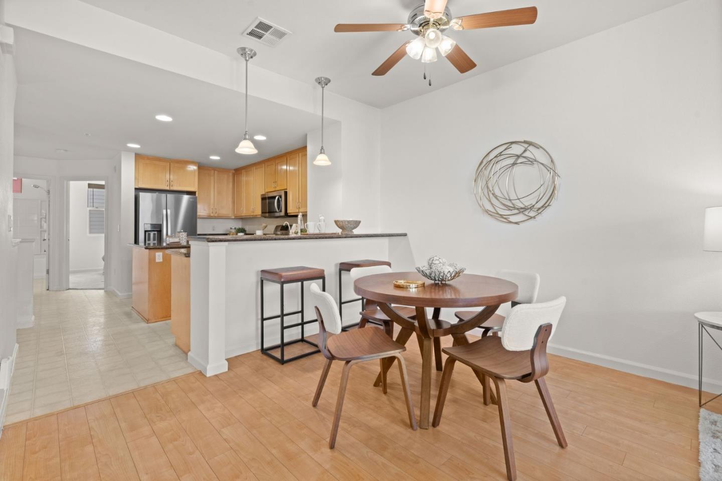 Detail Gallery Image 8 of 39 For 4331 Westerly Cmn, Fremont,  CA 94538 - 4 Beds | 4 Baths