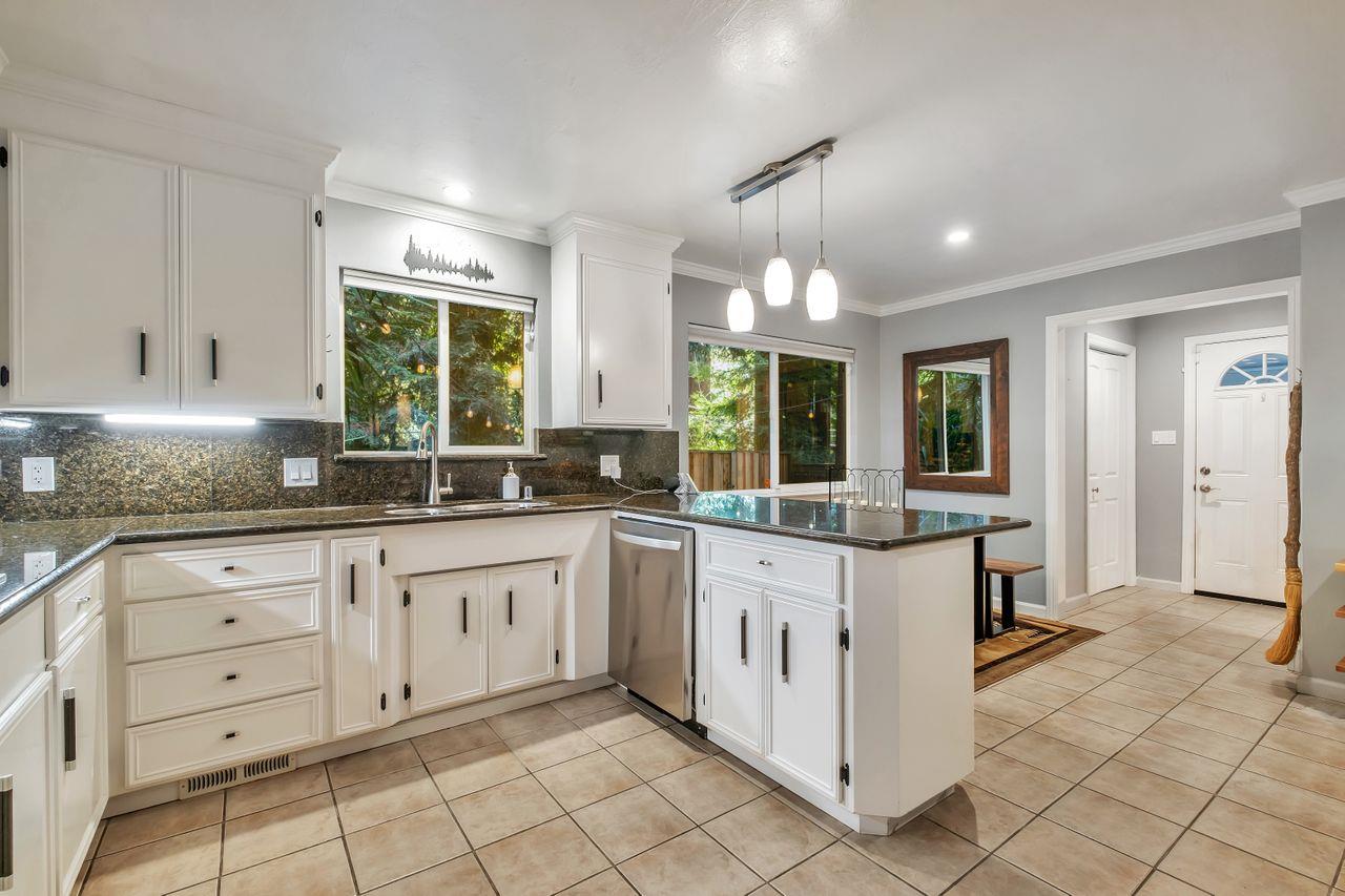 Detail Gallery Image 7 of 48 For 165 Saint Francis Dr, Boulder Creek,  CA 95006 - 2 Beds | 1/1 Baths