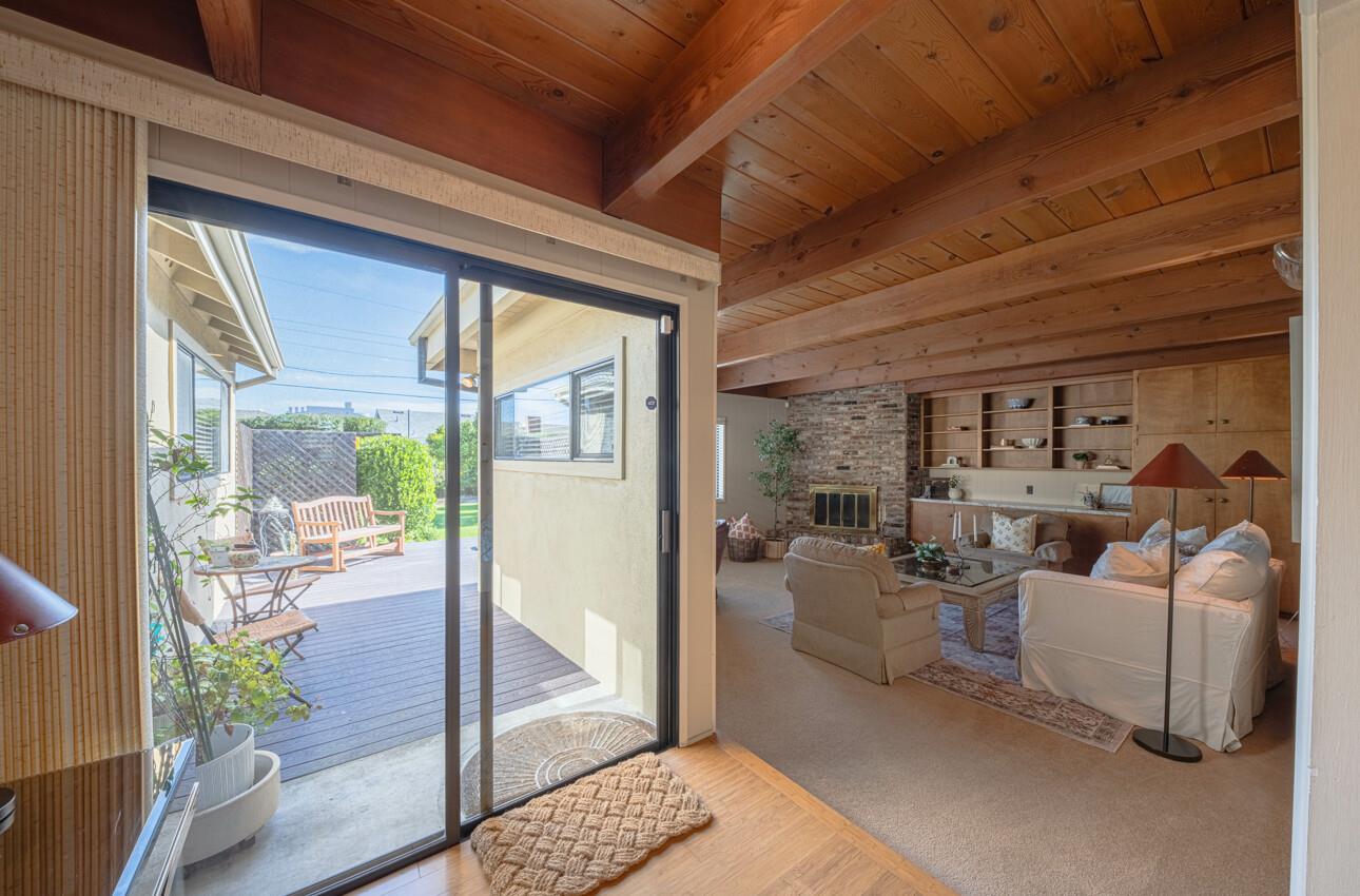 Detail Gallery Image 13 of 39 For 16 Del Rey Cir, Salinas,  CA 93901 - 3 Beds | 2 Baths