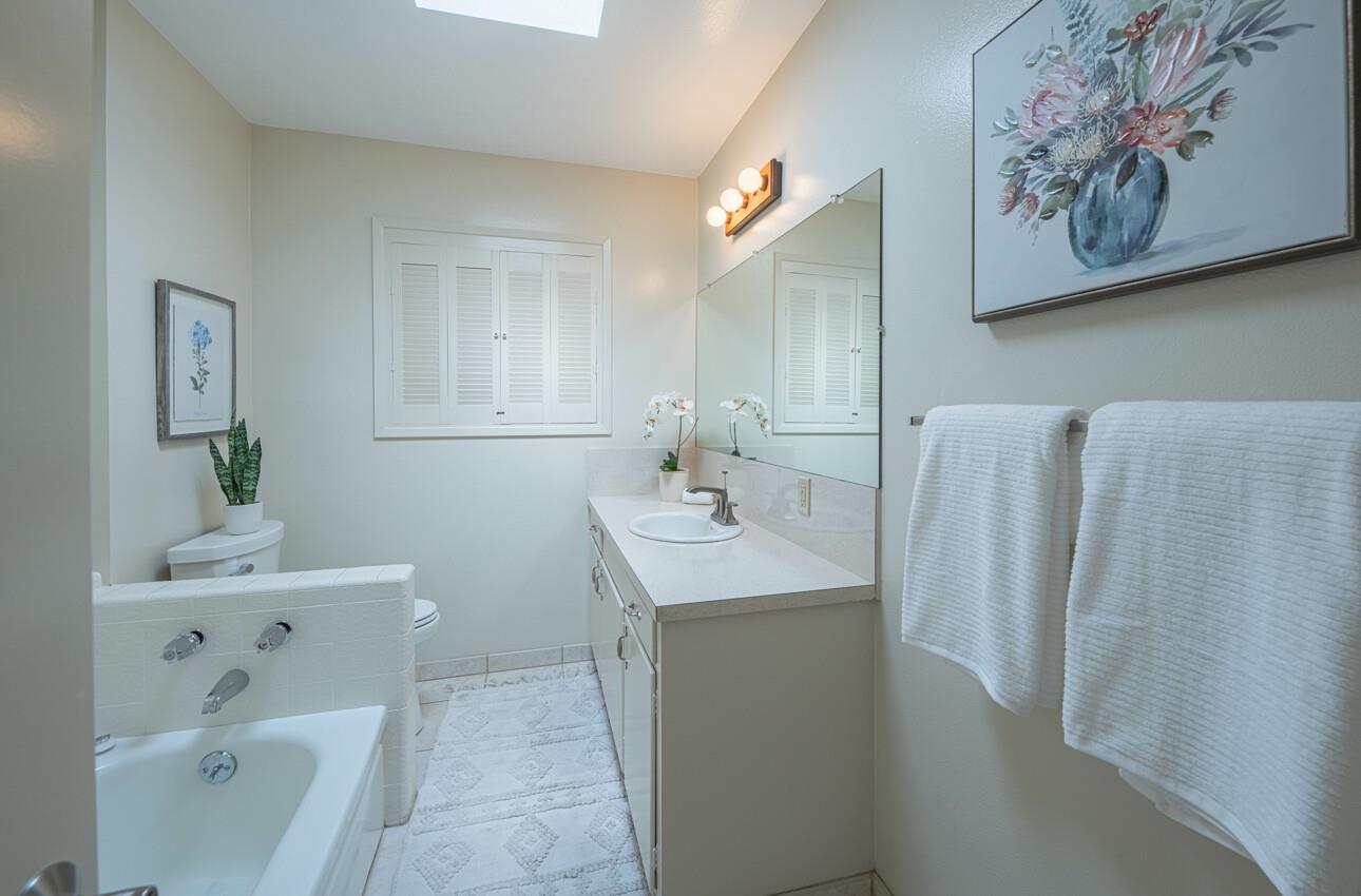 Detail Gallery Image 31 of 39 For 16 Del Rey Cir, Salinas,  CA 93901 - 3 Beds | 2 Baths