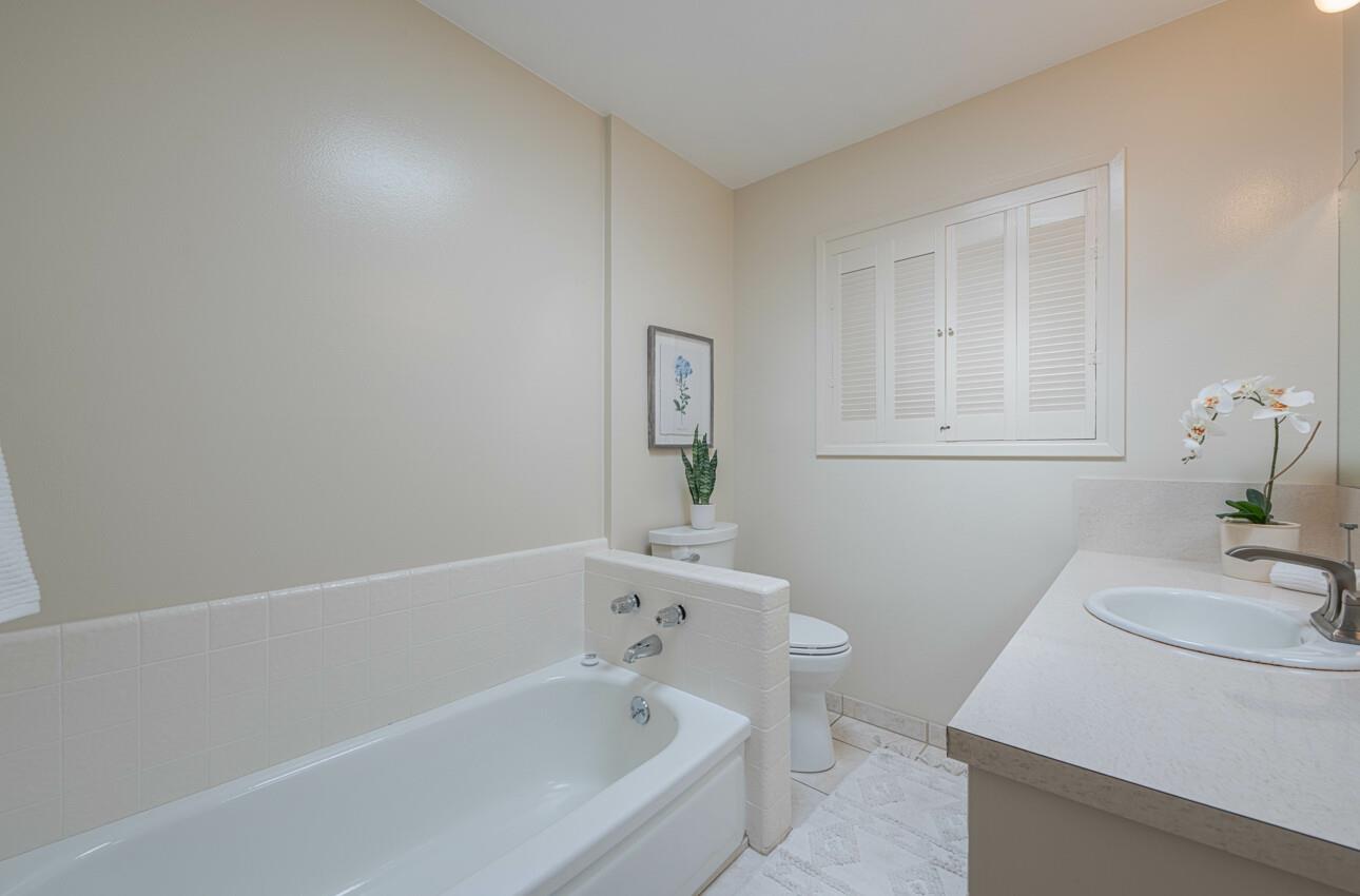 Detail Gallery Image 32 of 39 For 16 Del Rey Cir, Salinas,  CA 93901 - 3 Beds | 2 Baths