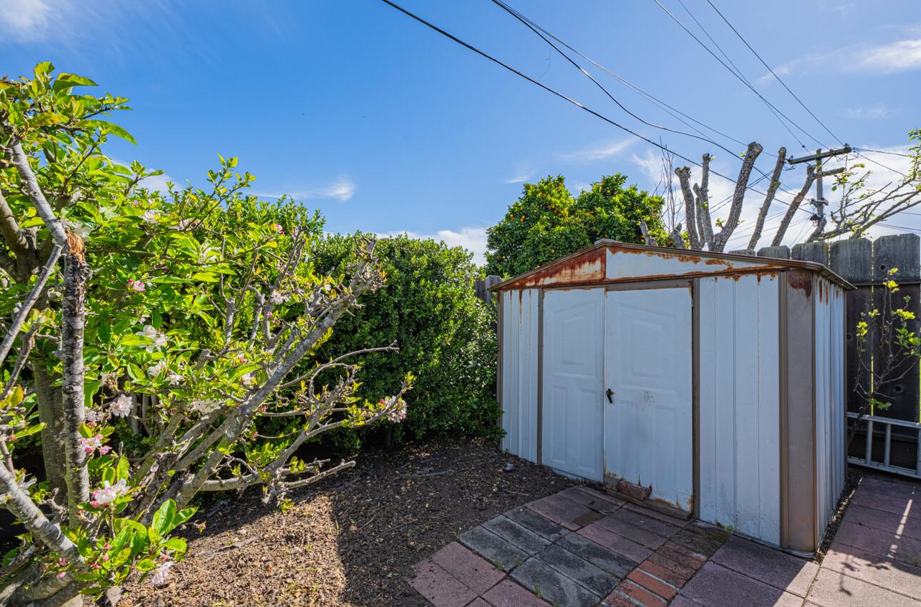 Detail Gallery Image 37 of 39 For 16 Del Rey Cir, Salinas,  CA 93901 - 3 Beds | 2 Baths