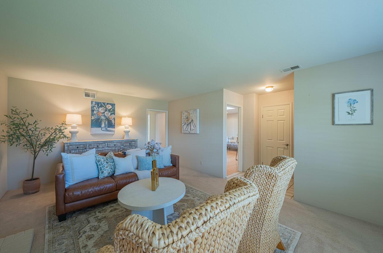 Detail Gallery Image 6 of 39 For 16 Del Rey Cir, Salinas,  CA 93901 - 3 Beds | 2 Baths