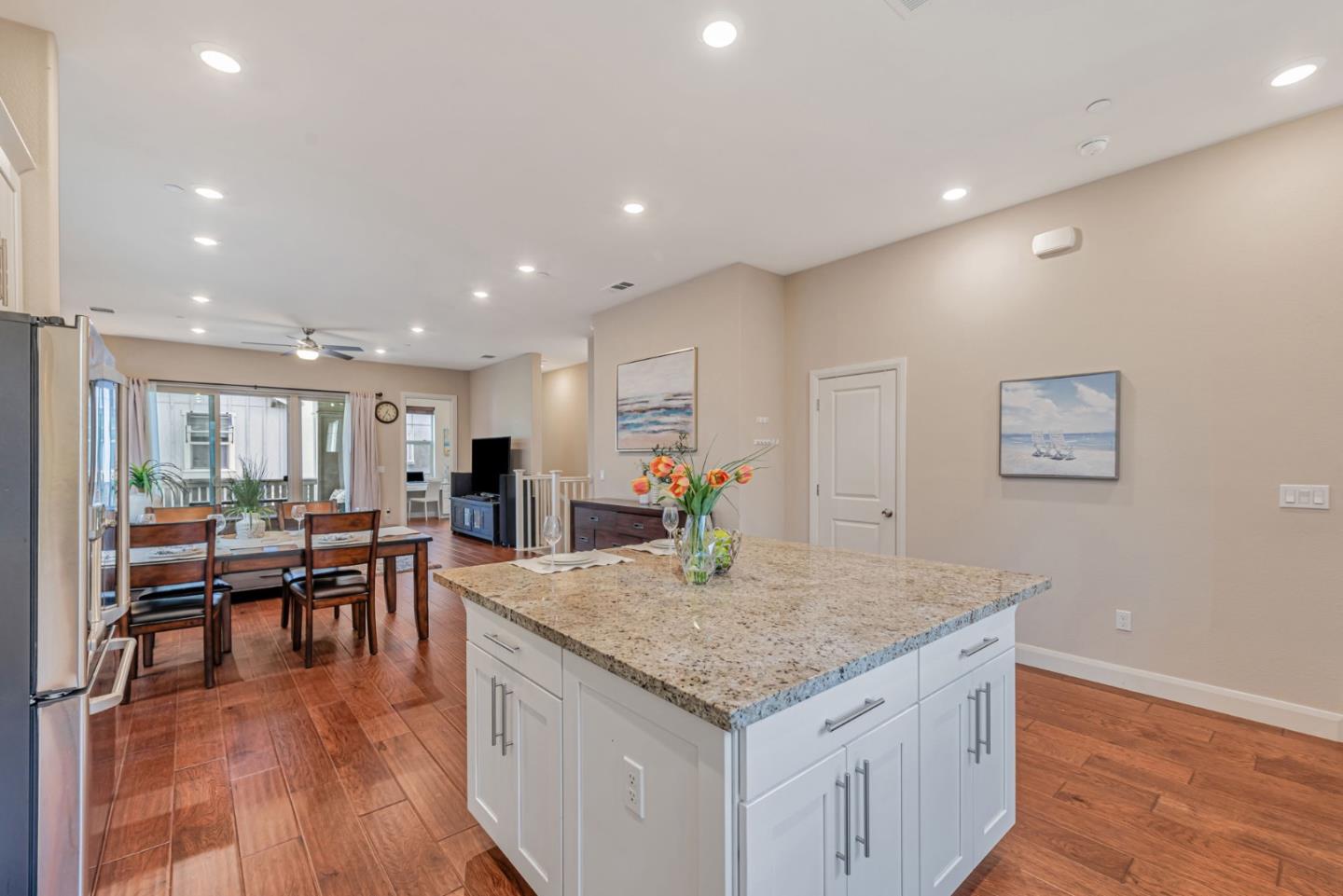 Detail Gallery Image 10 of 41 For 1570 Hidden Creek Ln, Milpitas,  CA 95035 - 4 Beds | 3/1 Baths