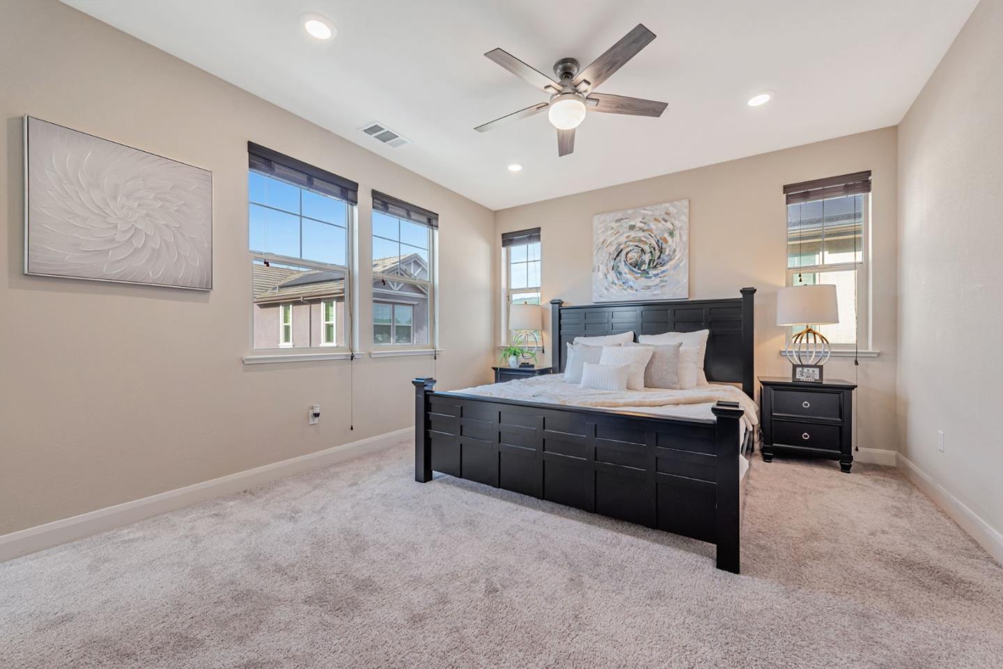 Detail Gallery Image 18 of 41 For 1570 Hidden Creek Ln, Milpitas,  CA 95035 - 4 Beds | 3/1 Baths