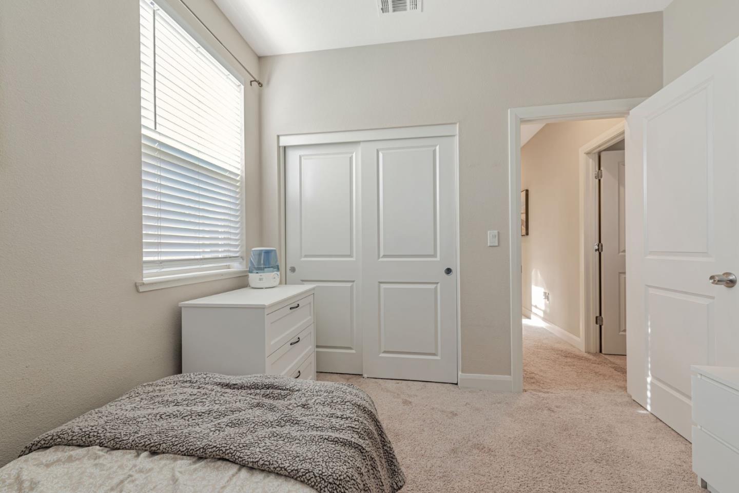 Detail Gallery Image 24 of 41 For 1570 Hidden Creek Ln, Milpitas,  CA 95035 - 4 Beds | 3/1 Baths