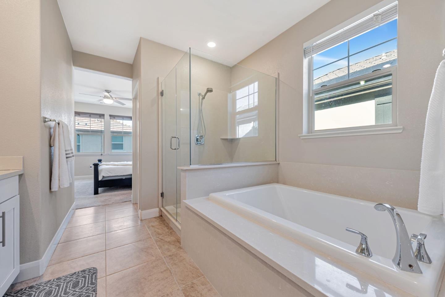 Detail Gallery Image 27 of 41 For 1570 Hidden Creek Ln, Milpitas,  CA 95035 - 4 Beds | 3/1 Baths