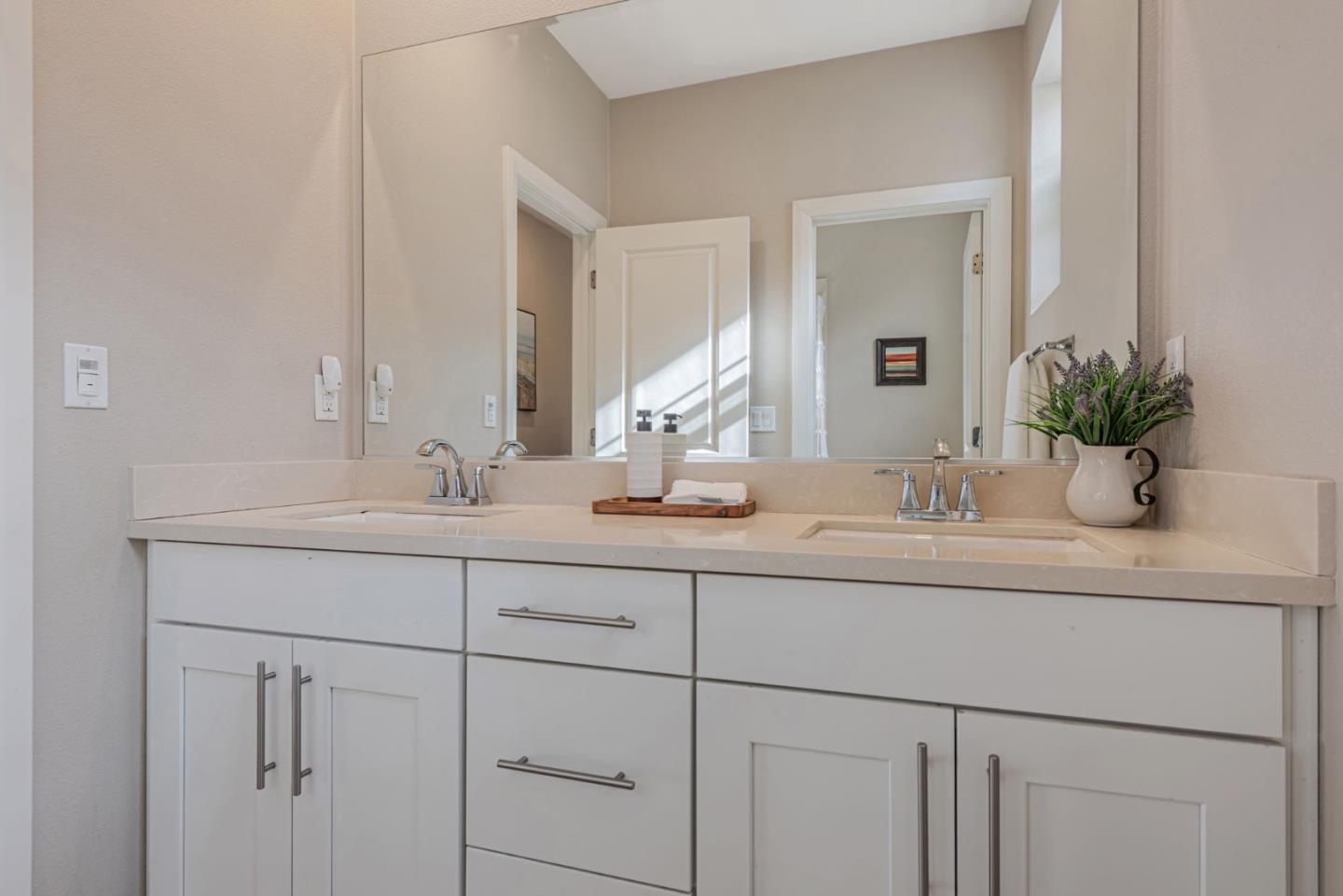 Detail Gallery Image 29 of 41 For 1570 Hidden Creek Ln, Milpitas,  CA 95035 - 4 Beds | 3/1 Baths