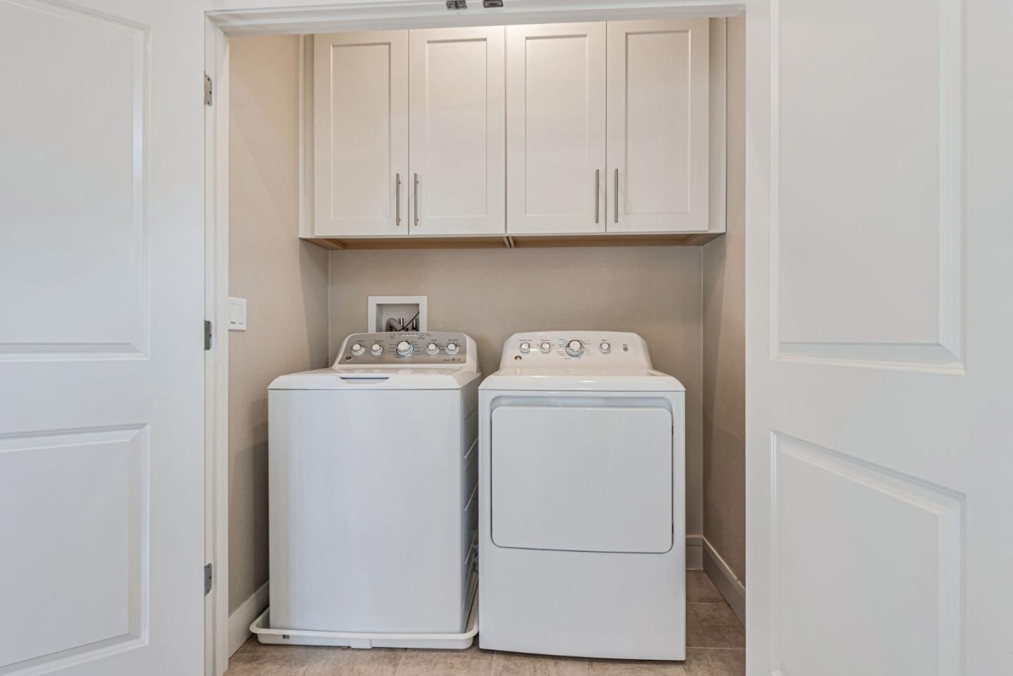Detail Gallery Image 32 of 41 For 1570 Hidden Creek Ln, Milpitas,  CA 95035 - 4 Beds | 3/1 Baths