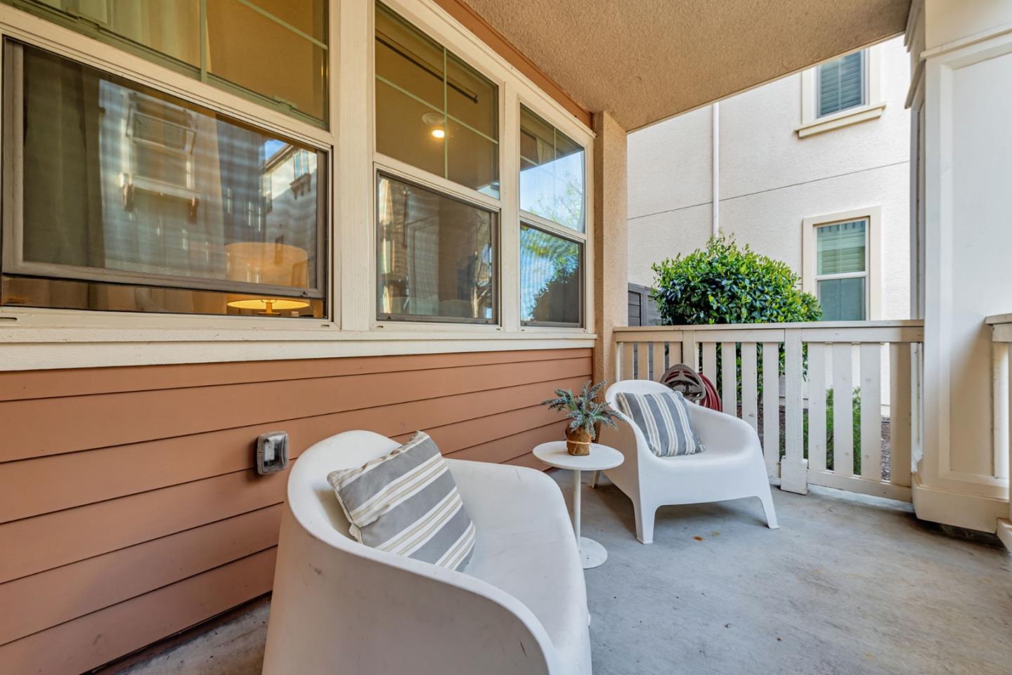 Detail Gallery Image 35 of 41 For 1570 Hidden Creek Ln, Milpitas,  CA 95035 - 4 Beds | 3/1 Baths