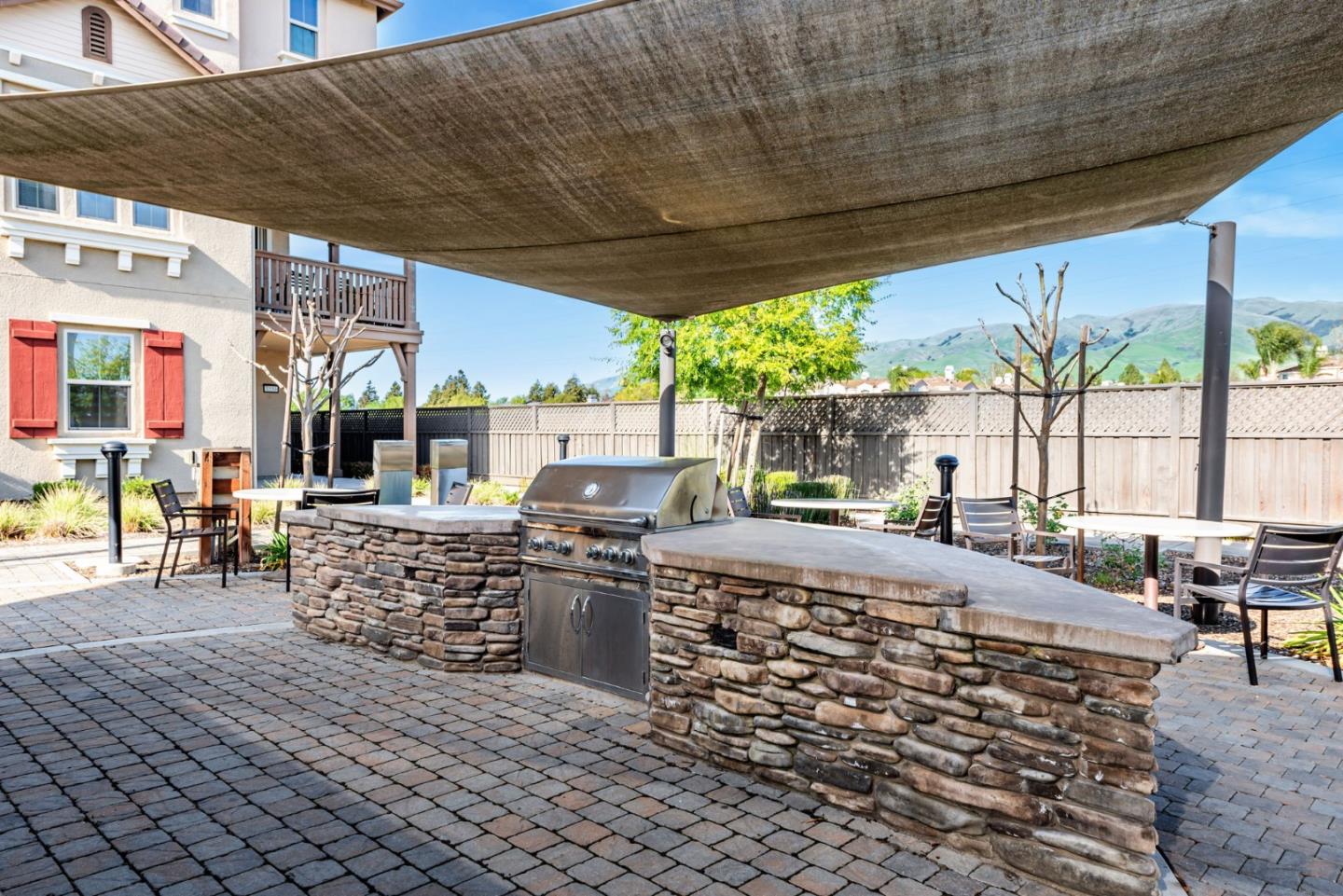Detail Gallery Image 39 of 41 For 1570 Hidden Creek Ln, Milpitas,  CA 95035 - 4 Beds | 3/1 Baths