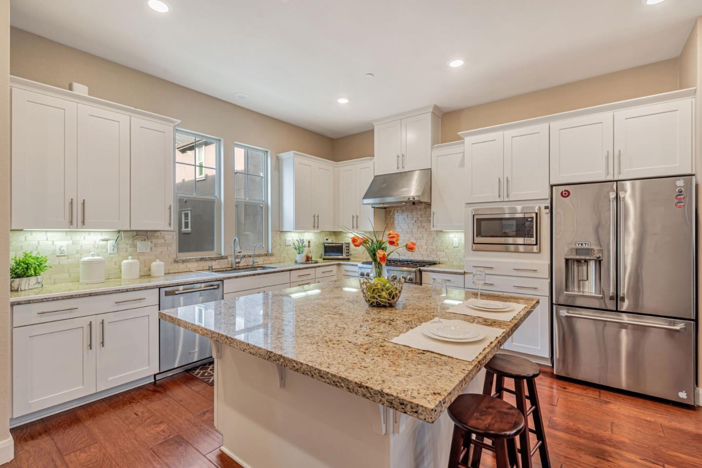 Detail Gallery Image 5 of 41 For 1570 Hidden Creek Ln, Milpitas,  CA 95035 - 4 Beds | 3/1 Baths