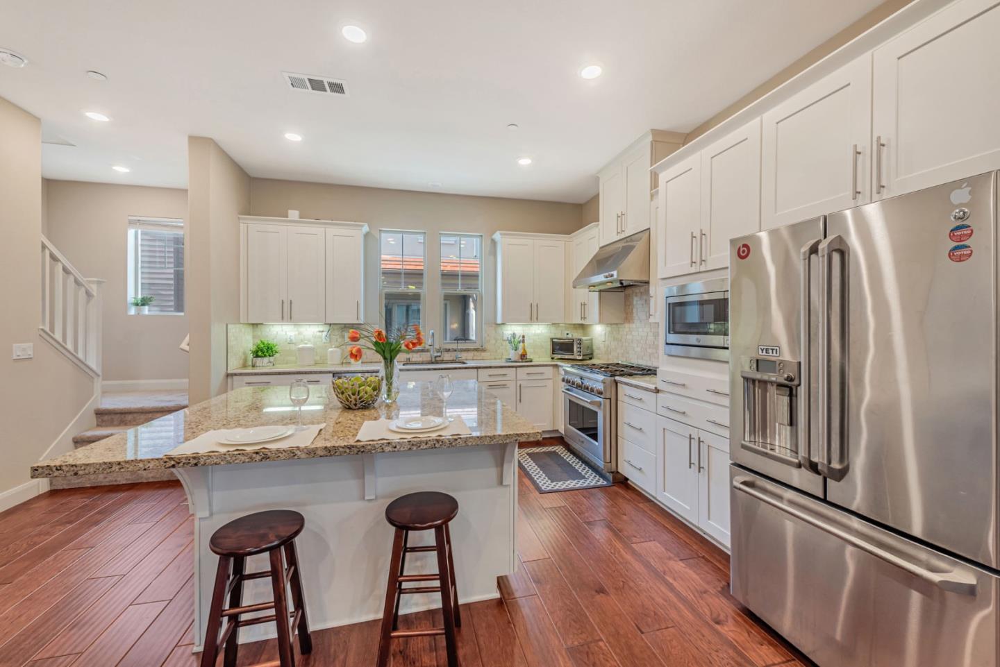 Detail Gallery Image 6 of 41 For 1570 Hidden Creek Ln, Milpitas,  CA 95035 - 4 Beds | 3/1 Baths