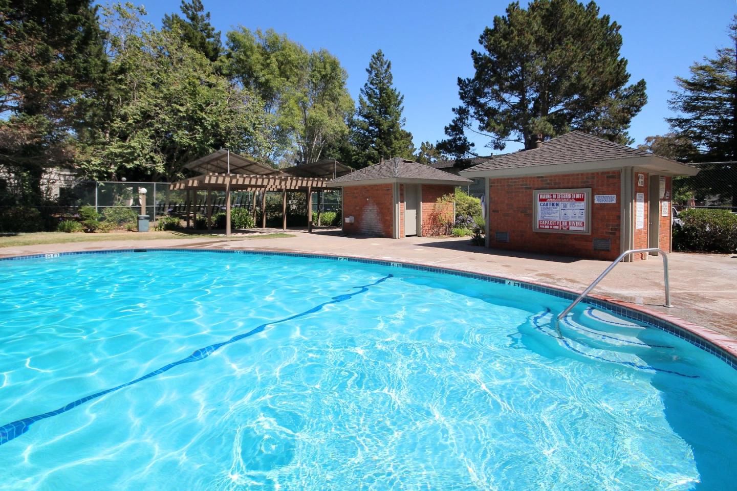 Detail Gallery Image 14 of 20 For 1147 Callas Ln #2,  Capitola,  CA 95010 - 2 Beds | 1 Baths