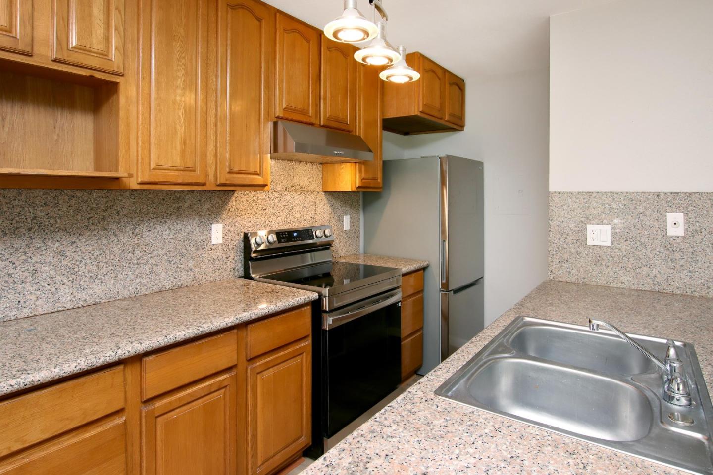 Detail Gallery Image 6 of 20 For 1147 Callas Ln #2,  Capitola,  CA 95010 - 2 Beds | 1 Baths