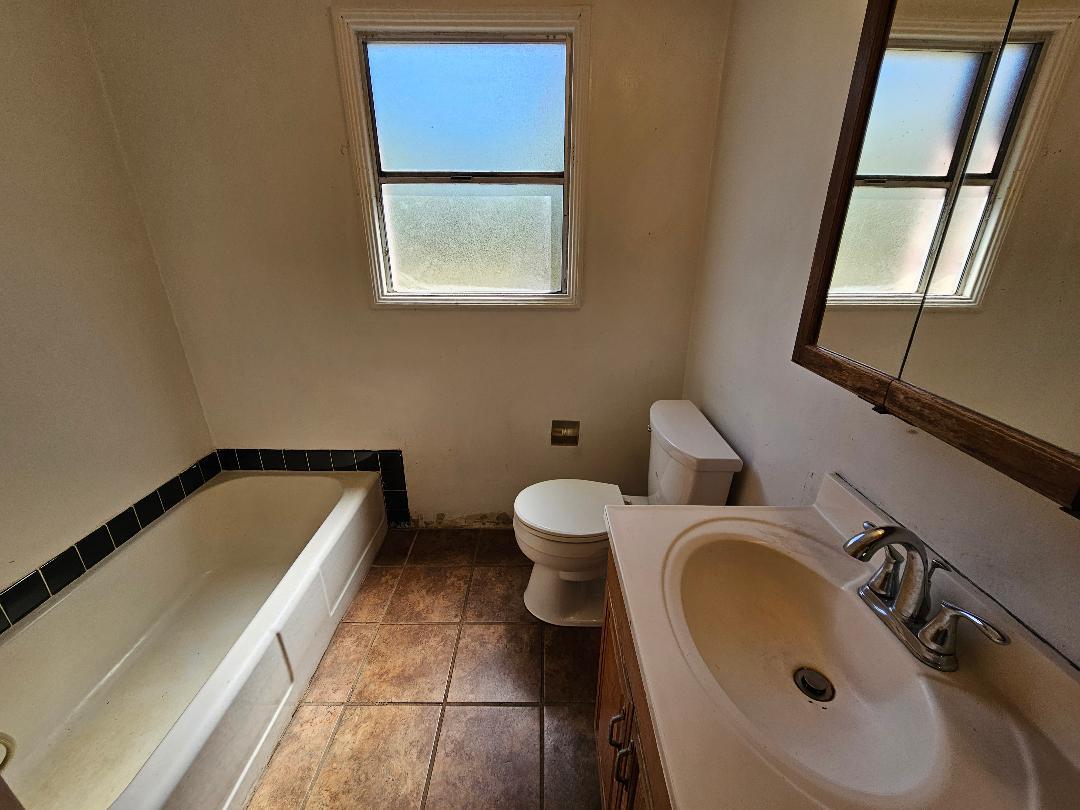 Detail Gallery Image 10 of 17 For 3234 Hoover St, Redwood City,  CA 94063 - 3 Beds | 1 Baths