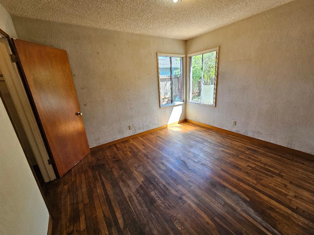 Detail Gallery Image 15 of 17 For 3234 Hoover St, Redwood City,  CA 94063 - 3 Beds | 1 Baths