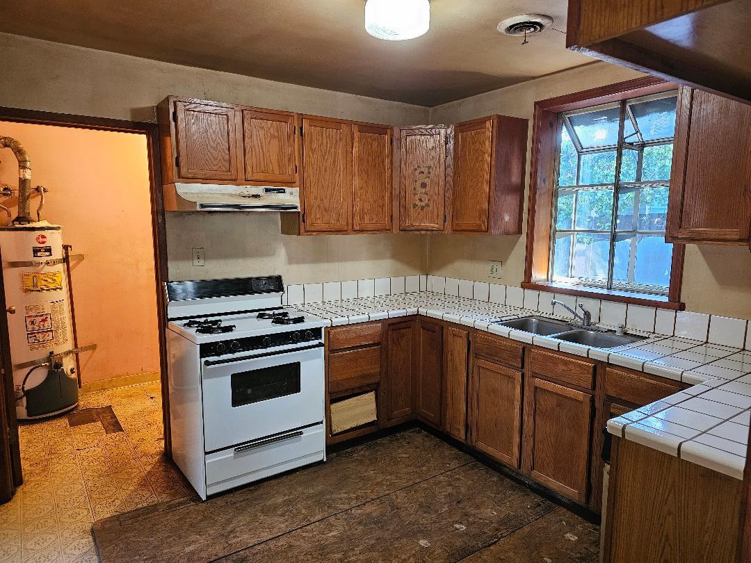 Detail Gallery Image 8 of 17 For 3234 Hoover St, Redwood City,  CA 94063 - 3 Beds | 1 Baths
