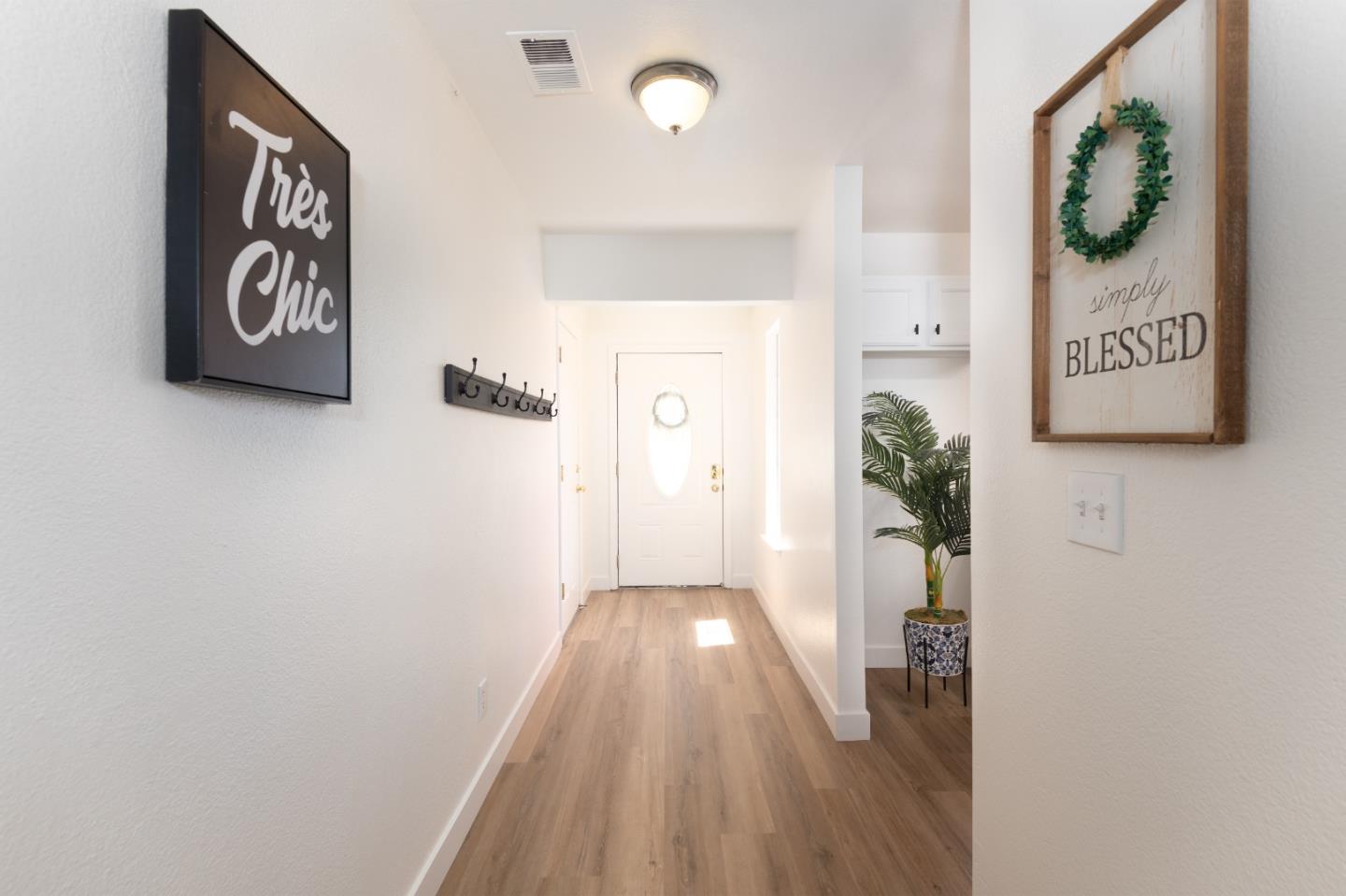 Detail Gallery Image 15 of 32 For 371 Calle Cabezal, Morgan Hill,  CA 95037 - 3 Beds | 2 Baths