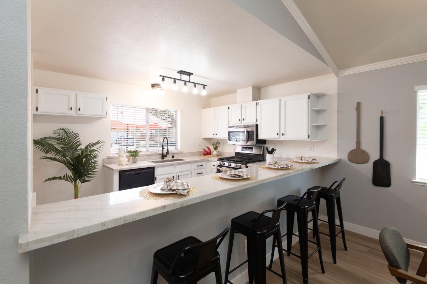 Detail Gallery Image 19 of 32 For 371 Calle Cabezal, Morgan Hill,  CA 95037 - 3 Beds | 2 Baths