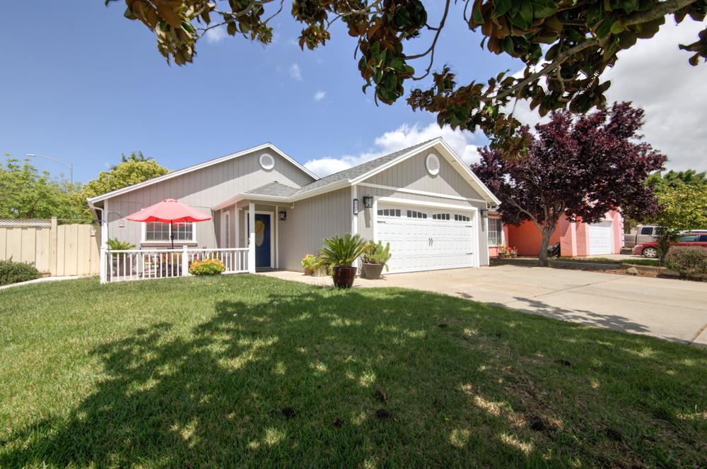 Detail Gallery Image 2 of 32 For 371 Calle Cabezal, Morgan Hill,  CA 95037 - 3 Beds | 2 Baths