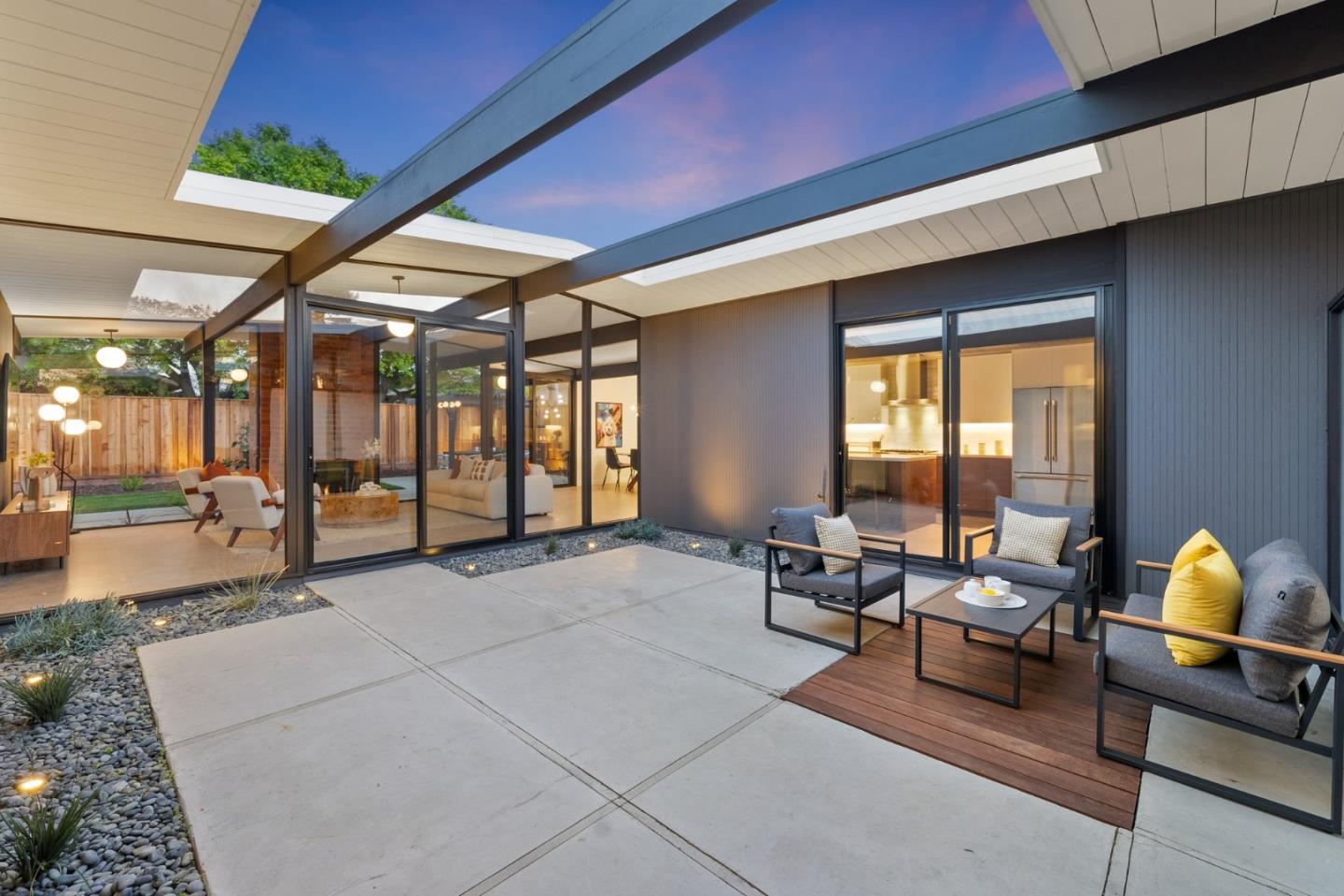 Detail Gallery Image 4 of 103 For 1634 Andalusia Way, San Jose,  CA 95125 - 4 Beds | 2 Baths