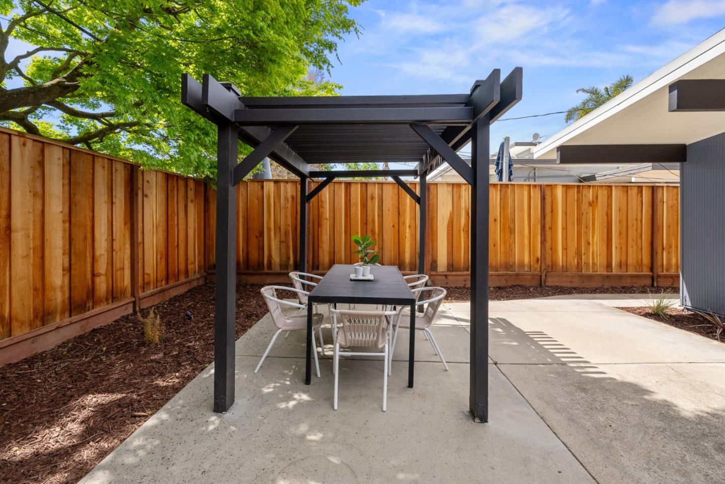Detail Gallery Image 83 of 103 For 1634 Andalusia Way, San Jose,  CA 95125 - 4 Beds | 2 Baths