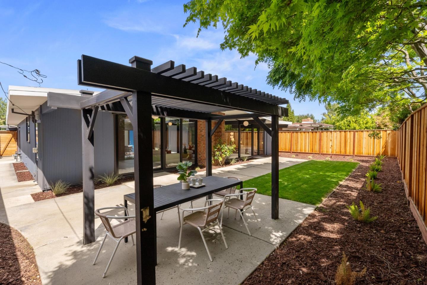 Detail Gallery Image 85 of 103 For 1634 Andalusia Way, San Jose,  CA 95125 - 4 Beds | 2 Baths