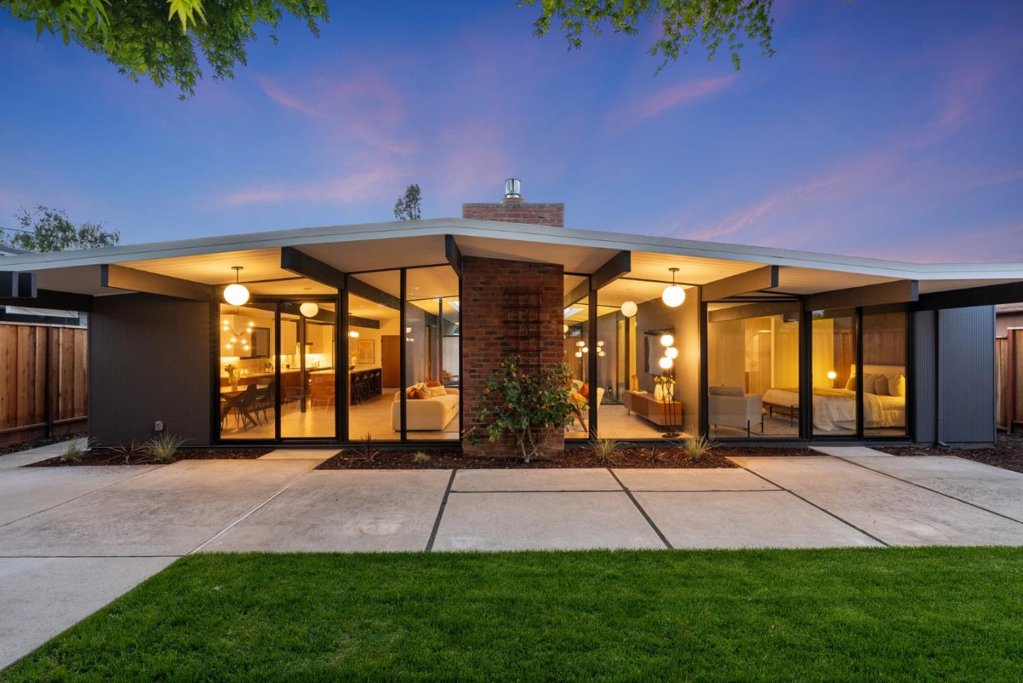Detail Gallery Image 9 of 103 For 1634 Andalusia Way, San Jose,  CA 95125 - 4 Beds | 2 Baths