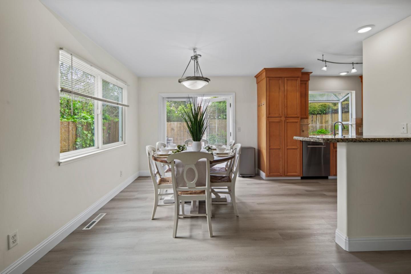 Detail Gallery Image 10 of 32 For 1109 Mcclellan Ave, Monterey,  CA 93940 - 3 Beds | 2 Baths