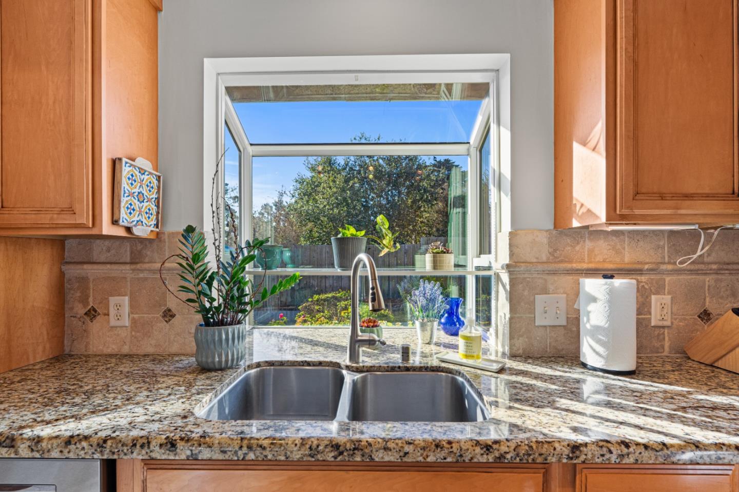 Detail Gallery Image 16 of 32 For 1109 Mcclellan Ave, Monterey,  CA 93940 - 3 Beds | 2 Baths