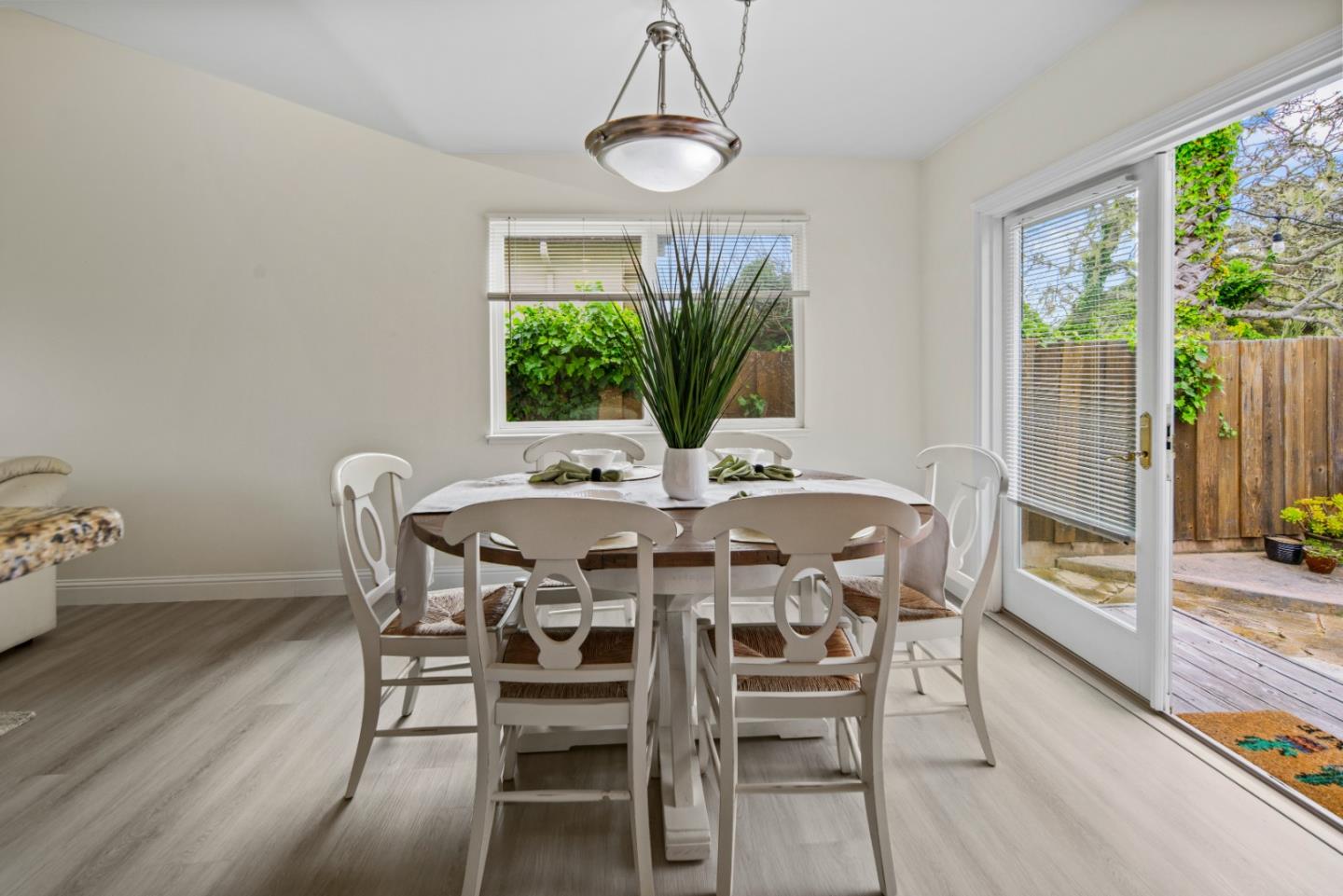 Detail Gallery Image 17 of 32 For 1109 Mcclellan Ave, Monterey,  CA 93940 - 3 Beds | 2 Baths