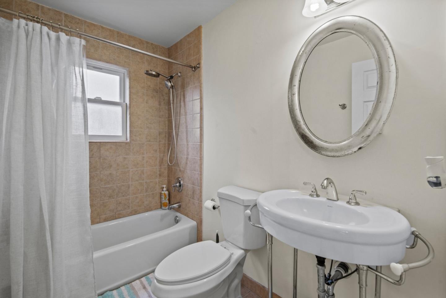 Detail Gallery Image 20 of 32 For 1109 Mcclellan Ave, Monterey,  CA 93940 - 3 Beds | 2 Baths