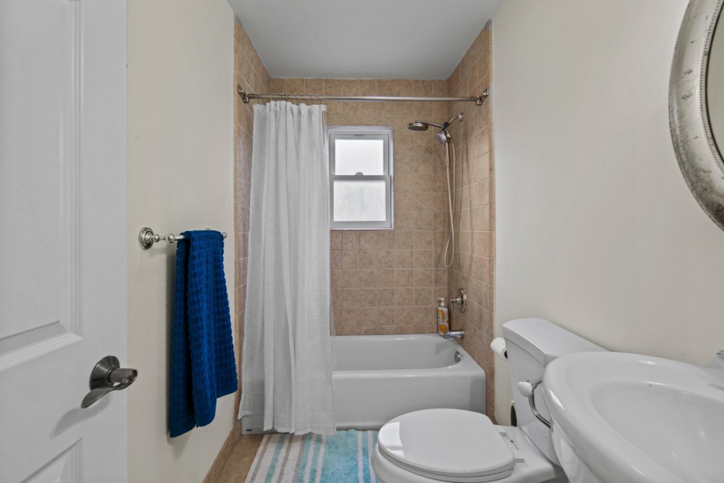 Detail Gallery Image 21 of 32 For 1109 Mcclellan Ave, Monterey,  CA 93940 - 3 Beds | 2 Baths