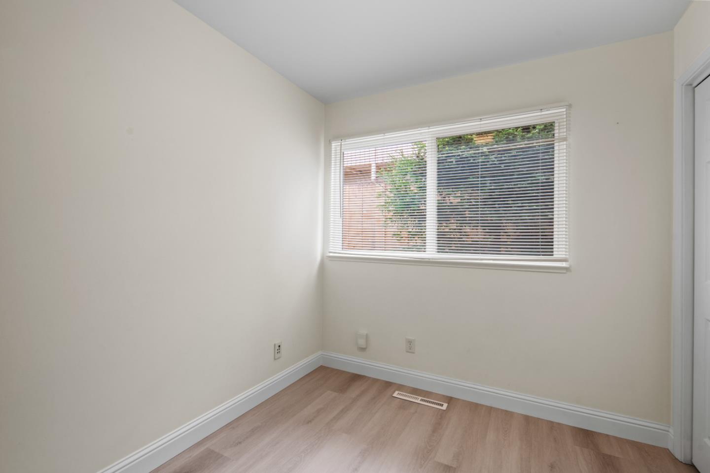 Detail Gallery Image 26 of 32 For 1109 Mcclellan Ave, Monterey,  CA 93940 - 3 Beds | 2 Baths