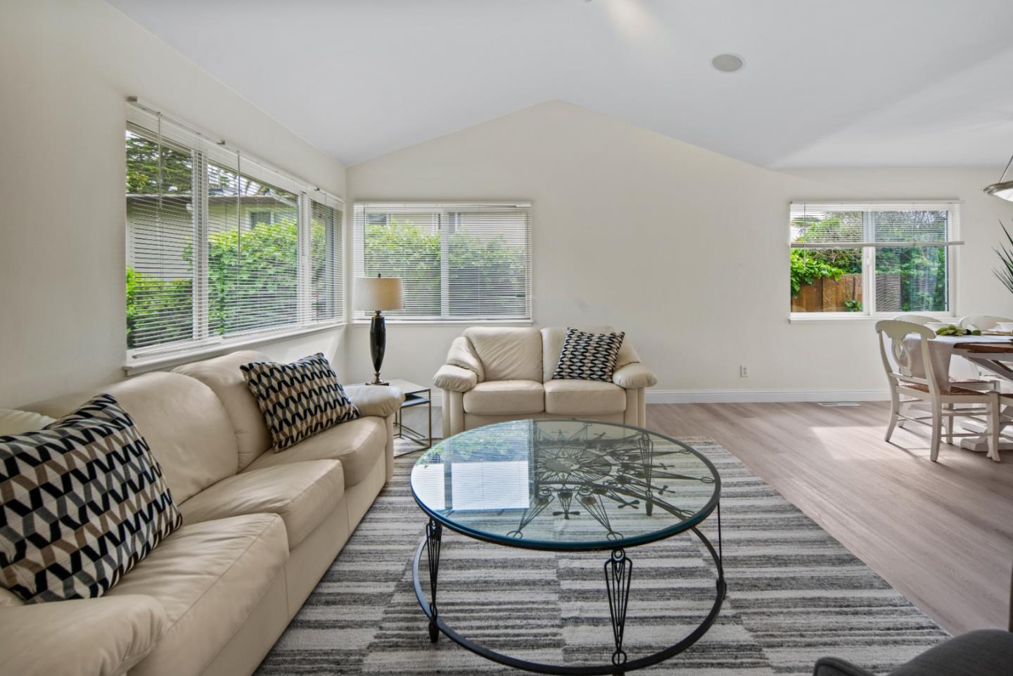Detail Gallery Image 3 of 32 For 1109 Mcclellan Ave, Monterey,  CA 93940 - 3 Beds | 2 Baths