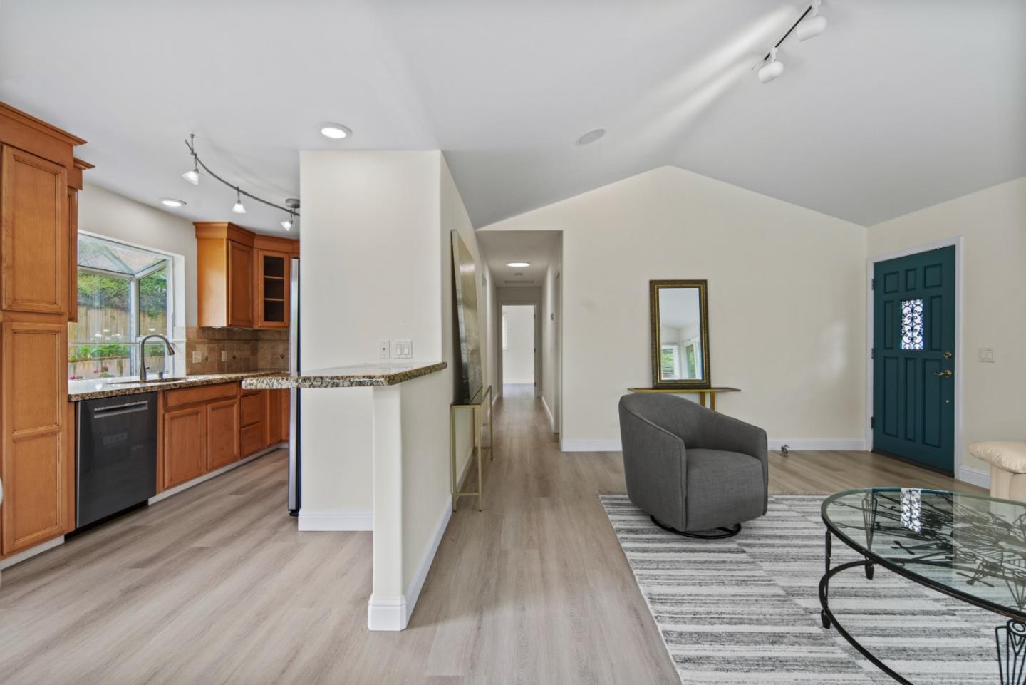 Detail Gallery Image 8 of 32 For 1109 Mcclellan Ave, Monterey,  CA 93940 - 3 Beds | 2 Baths