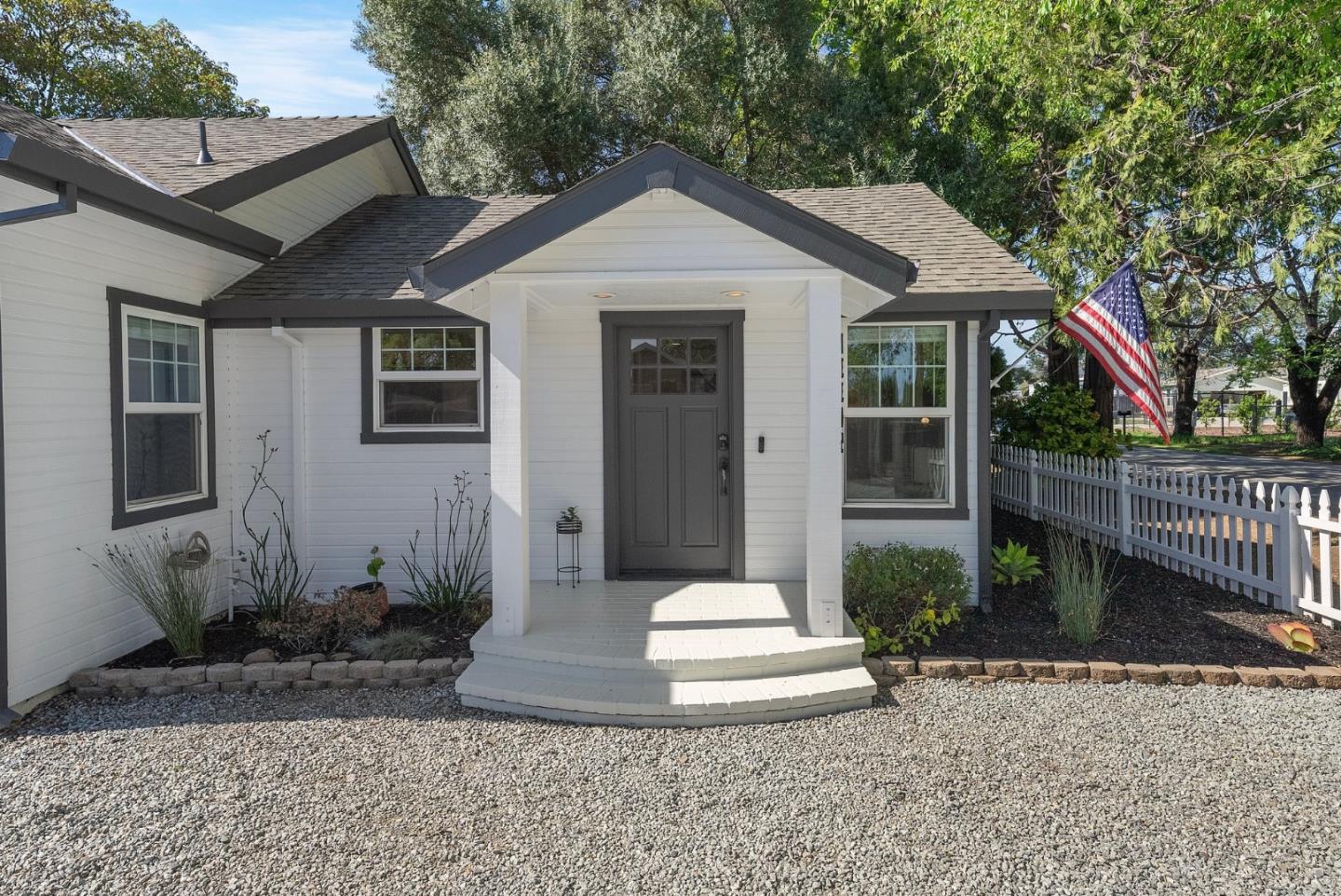 Detail Gallery Image 12 of 64 For 13365 Llagas Ave, San Martin,  CA 95046 - 3 Beds | 2 Baths