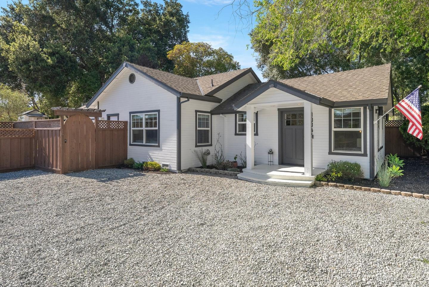 Detail Gallery Image 2 of 64 For 13365 Llagas Ave, San Martin,  CA 95046 - 3 Beds | 2 Baths