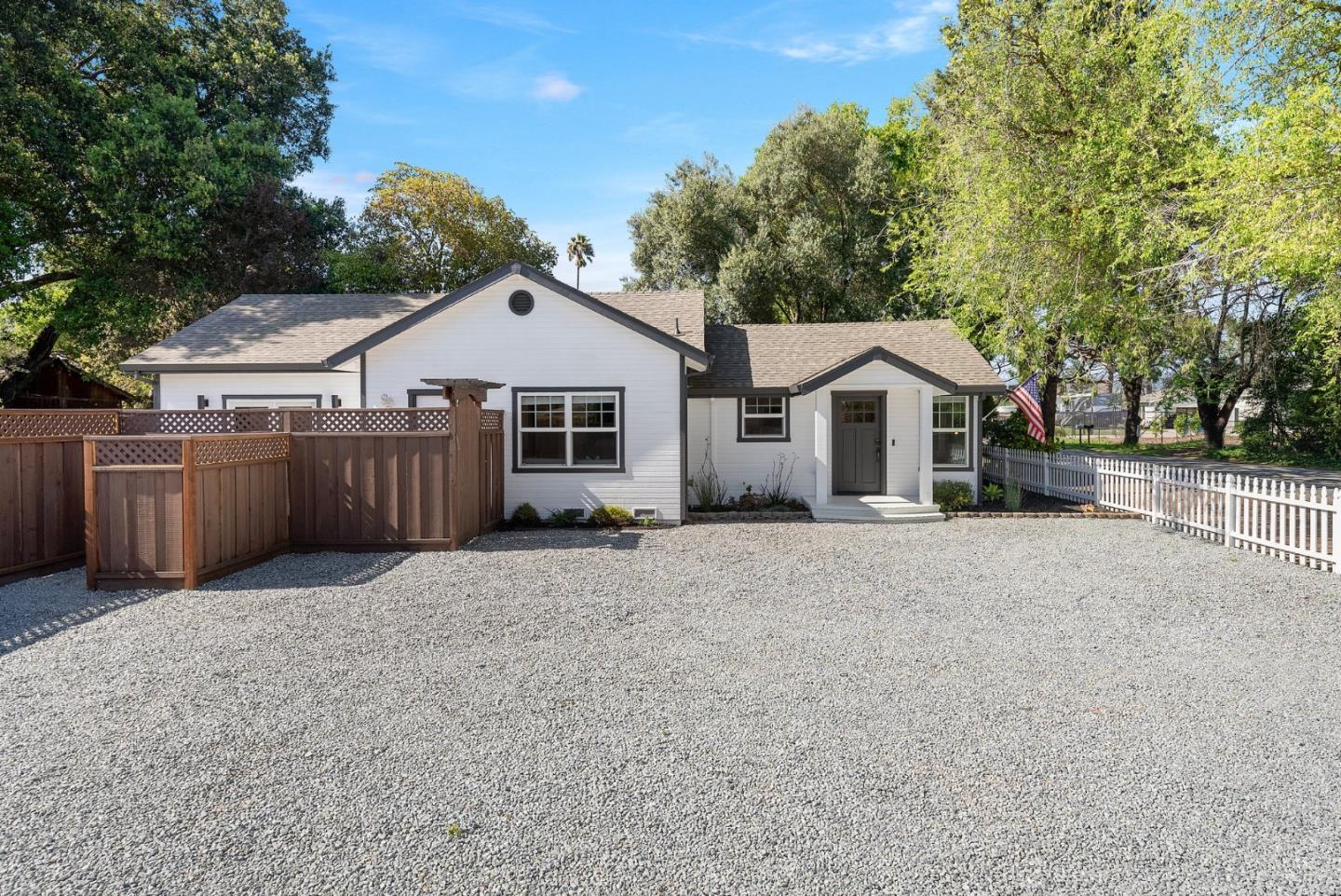 Detail Gallery Image 3 of 64 For 13365 Llagas Ave, San Martin,  CA 95046 - 3 Beds | 2 Baths