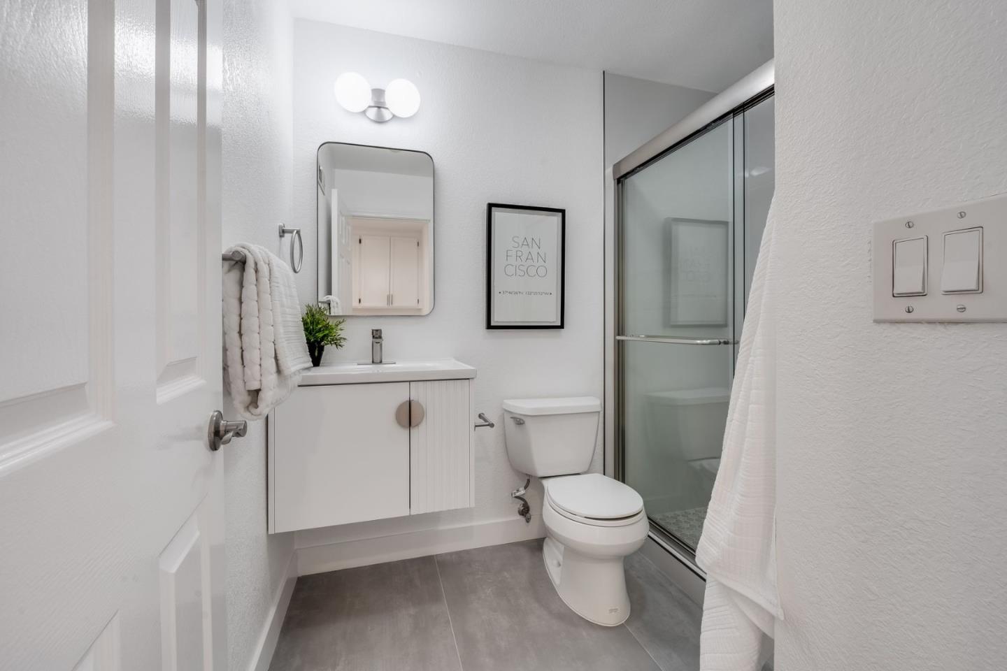 Detail Gallery Image 19 of 42 For 983 La Mesa Ter #B,  Sunnyvale,  CA 94086 - 3 Beds | 2/1 Baths