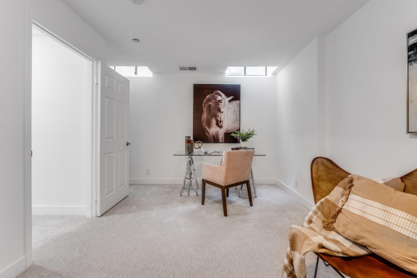 Detail Gallery Image 27 of 42 For 983 La Mesa Ter #B,  Sunnyvale,  CA 94086 - 3 Beds | 2/1 Baths