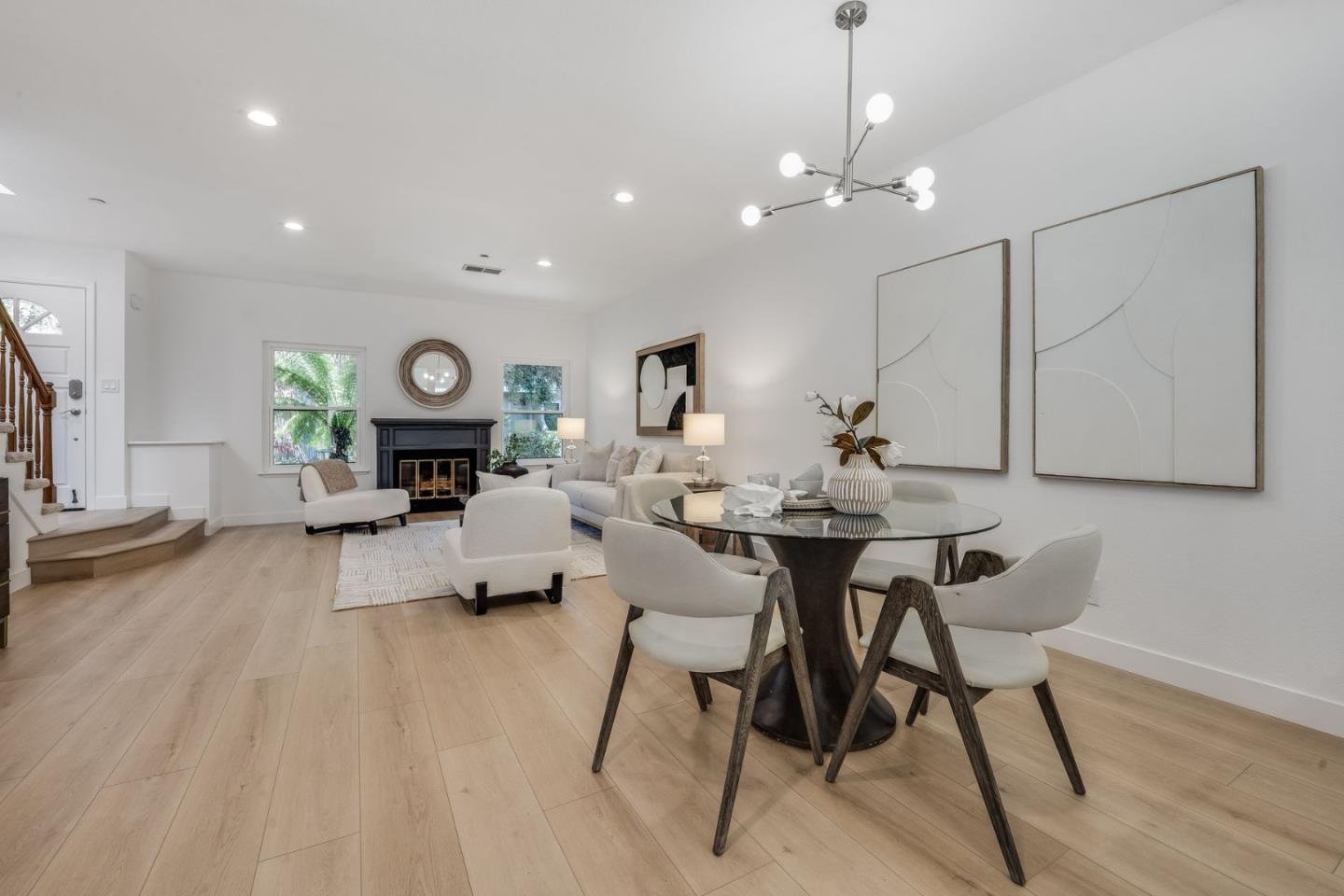 Detail Gallery Image 7 of 42 For 983 La Mesa Ter #B,  Sunnyvale,  CA 94086 - 3 Beds | 2/1 Baths