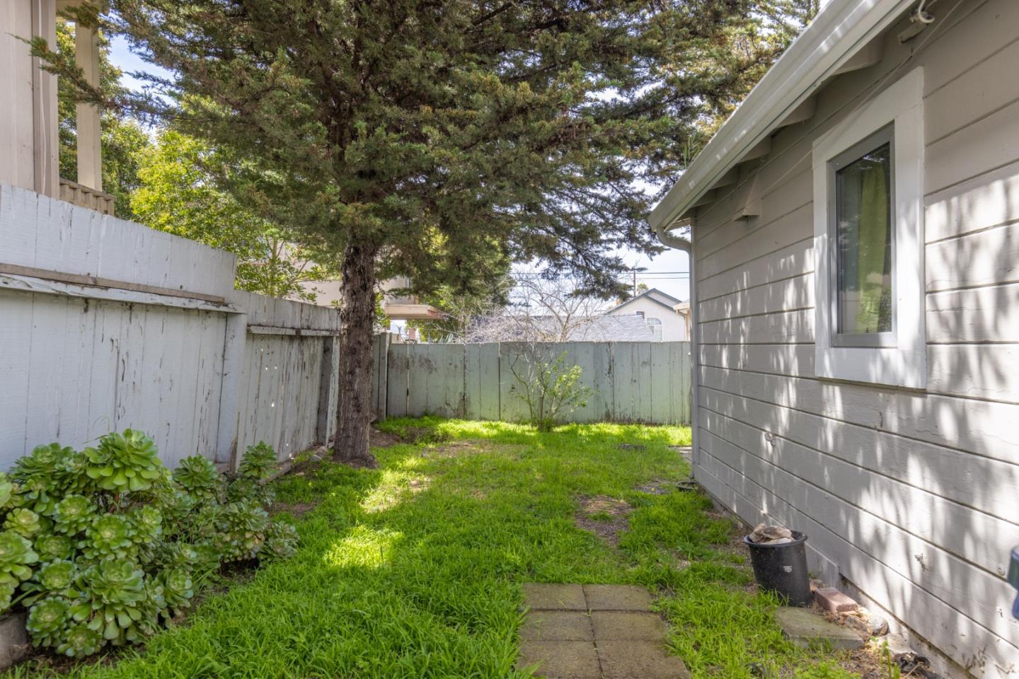 Detail Gallery Image 6 of 19 For 1703 Hilton St, Seaside,  CA 93955 - 1 Beds | 1 Baths